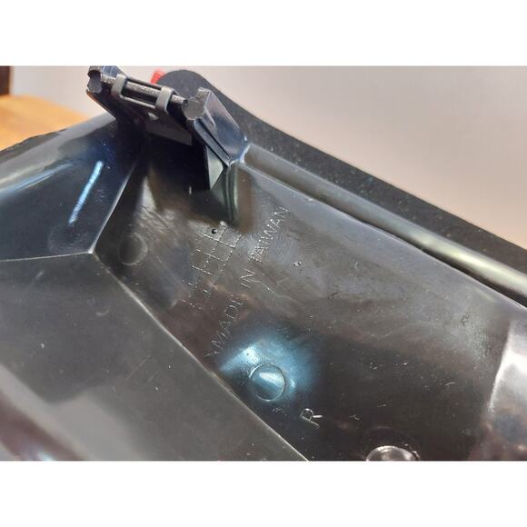 Right Tail Light for 88–99 Chevy GMC Cadillac Truck GM080-B0002 Replacement - Picture 11 of 11